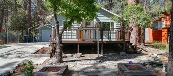 Wrightwood Cabin ~ 4 Mi to Mtn High Resort!