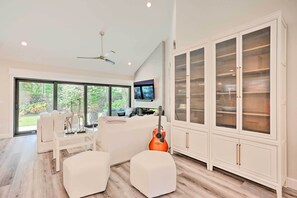 Talo (3 Bedrooms) | Sisätilat
