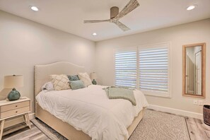 House (3 Bedrooms) | Interior - Luxury Naples Villa - Walk to Vanderbilt Beach! (Naples)