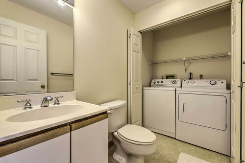 Springfield Condo, Close to Museums!
