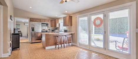 House (2 Bedrooms) | Interior