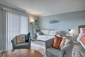 TV, fireplace - Central Studio w/ Deck: Walk to Shops & Dining! (Ocean City)