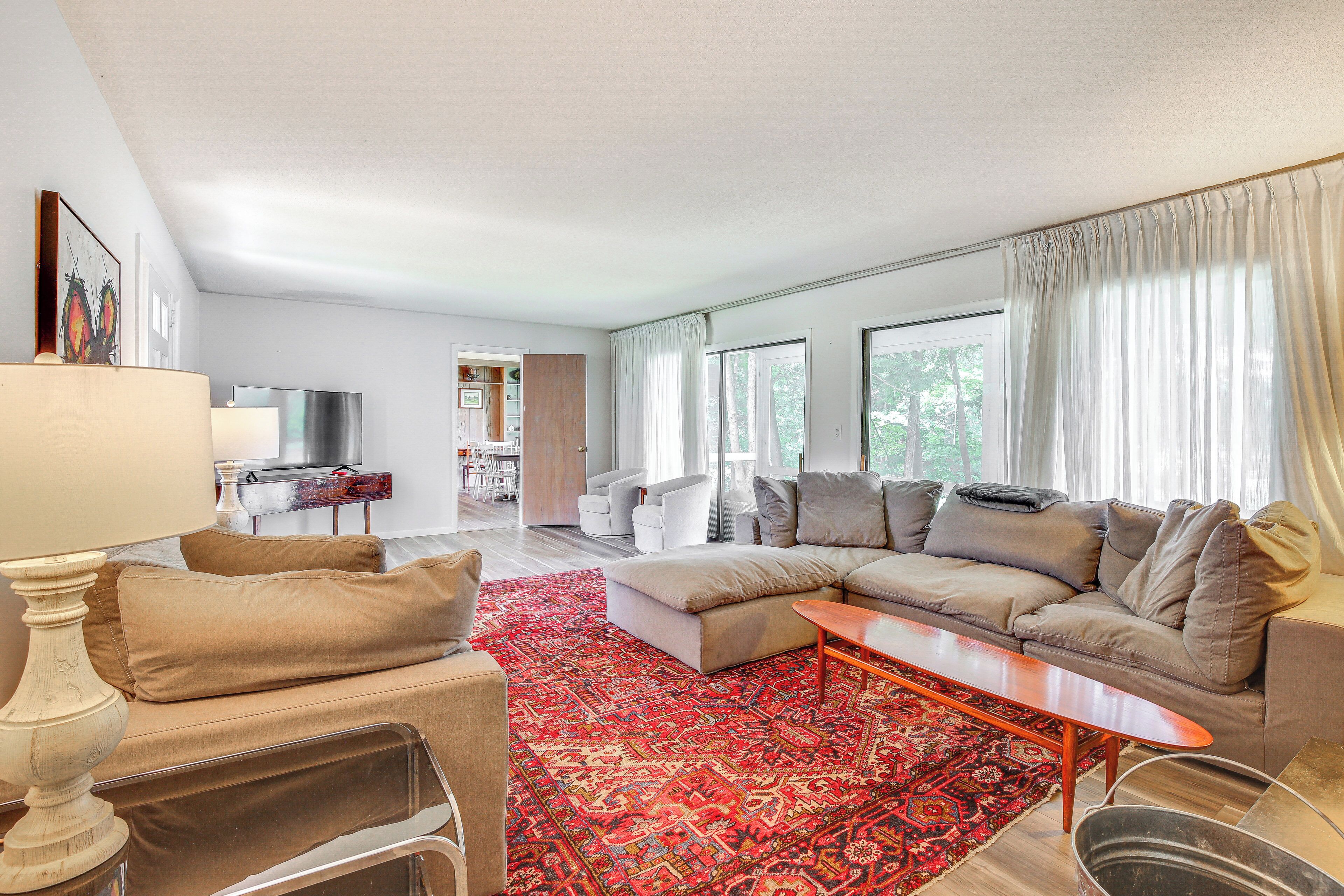 House (3 Bedrooms) | Interior