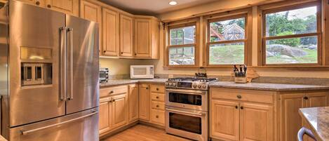 House (3 Bedrooms) | Private kitchen