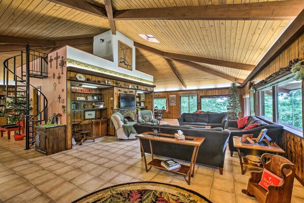 House (4 Bedrooms) | Interior - 'pine Lodge Cabin' on 450 Acres in Ozark Mountains (Compton)