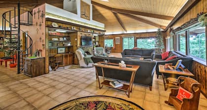 'pine Lodge Cabin' on 450 Acres in Ozark Mountains
