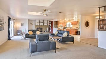 House (3 Bedrooms) | Interior