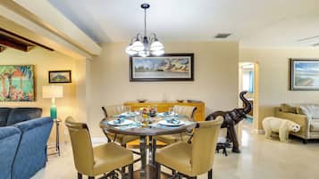Casa (2 Bedrooms) | Interior