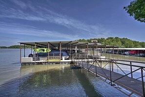 Apartment (2 Bedrooms) | Interior - Pool & Lake Access! Sunset-view Gem in Osage Beach (Osage Beach)