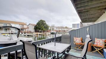 Apartment (2 Bedrooms) | Front of property