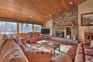 House (3 Bedrooms) | Interior - Hot Tub, Game Room & 2 Decks: Luxe Big Bear Home (Big Bear Lake)