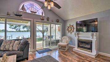 Cottage (2 Bedrooms) | Interior