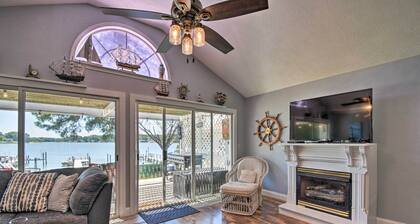 Riverfront Cottage: Fire Pit & Kayaks