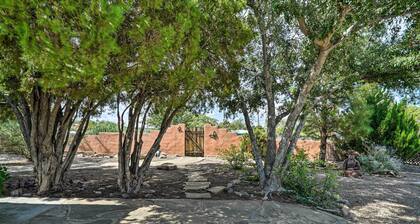 Eclectic Home: Walk to Town & Bath District!