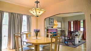 Cottage (2 Bedrooms) | Interior