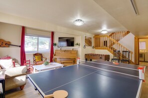 House (3 Bedrooms) | Interior - Homey Dog-friendly Retreat w/ Deck in Dtwn Frisco! (Frisco)