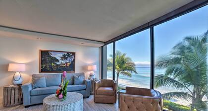 Whale & Sunset Views: Oceanfront Lahaina Condo