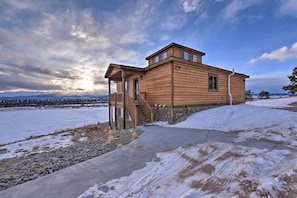 House (4 Bedrooms) | Interior - Fairplay Cabin w/ Pool Table, Deck & Mountain View (Fairplay)