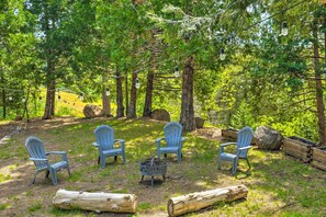 House (3 Bedrooms) | Interior - 10 Acres w/ Stunning Views: Apple Hill Home! (Camino)