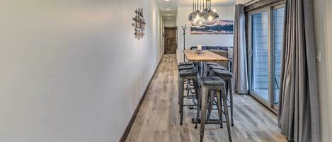 Apartamento (2 Bedrooms) | Parte interna