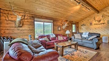 House (5 Bedrooms) | Interior