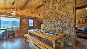 Interior - Sprawling Mountain-view Cabin: 5 Mi to Mesa Verde (Mancos)