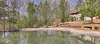 11 Mi to Dtwn: Murphy Gem w/ Hot Tub & Mtn Views!