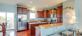 Boat Slip & Pool Access: Ocean City Home!