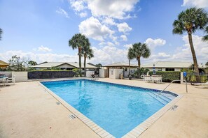 Villa (2 Bedrooms) | Interior - Screened Patio & Grill at Sebring Resort Community (Sebring)