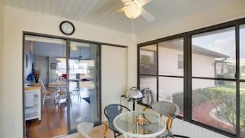 Villa (2 Bedrooms) | Interior