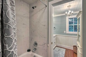 House (3 Bedrooms) | Interior - Waterfront Home w/ Boat Dock on Mirror Lake! (Highlands)