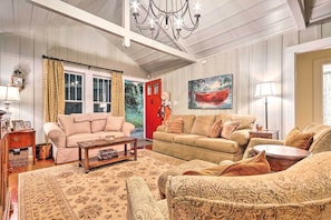 House (3 Bedrooms) | Interior - Waterfront Home w/ Boat Dock on Mirror Lake! (Highlands)