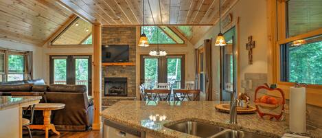 House (3 Bedrooms) | Living area | TV, fireplace