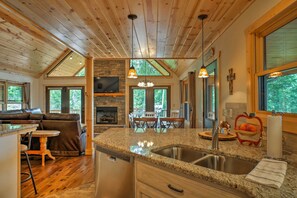 House (3 Bedrooms) | Living area | TV, fireplace - Breathtaking Murphy Cabin w/ Deck & Mountain Views (Murphy)