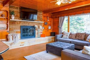 Smart TV, fireplace, video games, ping pong