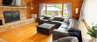 Harding Lakeside Getaway| 8 bedroom sleeps 16!