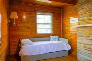8 quartos, berço de viagem, Wi-Fi