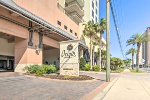 Interior - Chic Panama City Beach Condo w/ Pool & Gulf Views (Panama City Beach)