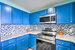 Interior - Chic Panama City Beach Condo w/ Pool & Gulf Views (Panama City Beach)