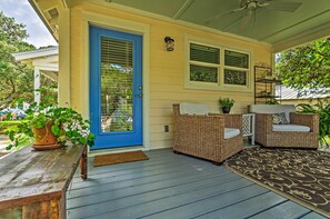 Apartment (0 Bedroom) | Interior - Tropical Studio: 1/4 Mi to Public Beach Access! (Santa Rosa Beach)