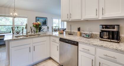 Spacious North Port Home 10 Mi to Beach!