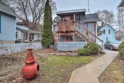 Steps to Waterfront & Dtwn: Sturgeon Bay Escape!