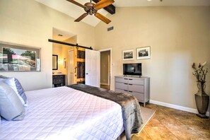 Apartment (2 Bedrooms) | Interior - Kerrville Retreat on 18th Hole of Riverhill! (Kerrville)