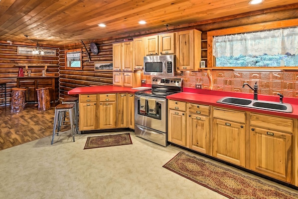 House (3 Bedrooms) | Interior