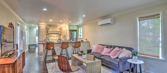 16 Mi to Disney: Cottage w/ Deck in Winter Garden