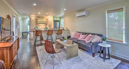 16 Mi to Disney: Cottage w/ Deck in Winter Garden