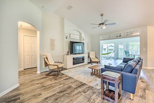 House (3 Bedrooms) | Interior