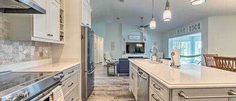 House (3 Bedrooms) | Interior