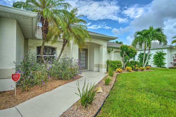 House (3 Bedrooms) | Interior - Private Pool: Beachy Cape Coral Getaway! (Cape Coral)