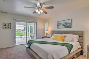 Interior - Private Pool: Beachy Cape Coral Getaway! (Cape Coral)